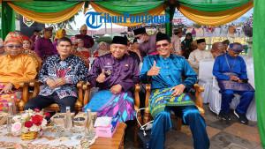 Wakil-Bupati-Kayong-Utara-Amru-Chanwari-kanan-berpose-bersama.jpg