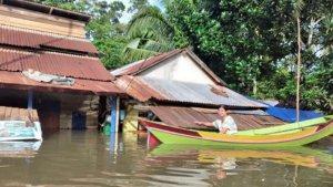 banjir-yang-terjadi-di-sejumlah-desa-di-kecamatan-jelai-as.jpg