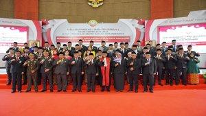 dewan-170924-center.jpg