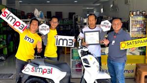 dua-outlet-terbaik-di-wilayah-Kalimantan-dianugerahi-hadiah-utama.jpg
