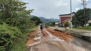 jalan-kayong-utara-rusak-5454.jpg