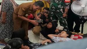 kasus-keracunan-massal-Siswa-SDN-12-Benua-Kayong.jpg
