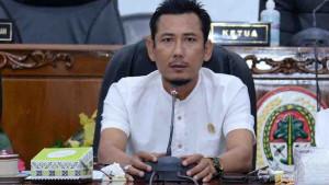 ketua-dprdmbg.jpg