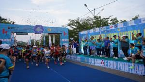 peserta-PLN-Mobile-run-2025-di-pontianak-tampak-antusias.jpg