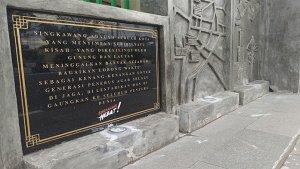 relief-yang-berada-di-jalan-diponegoro.jpg