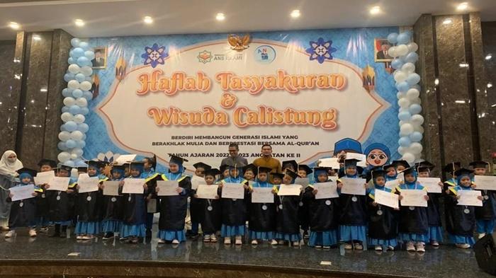 ANS-Islamic-School-Pontianak-menggelar-Haflah-Tasykuran-Wisuda.jpg
