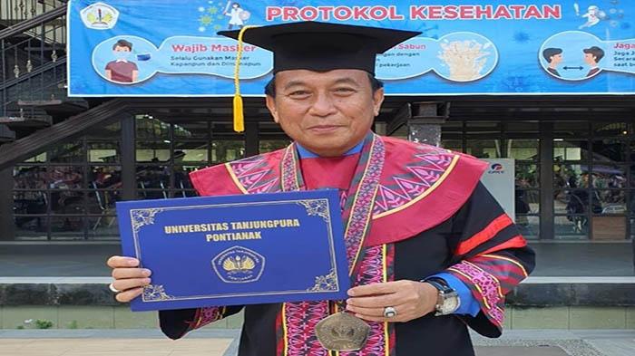 Agus Rianto Wisudawan Universitas Tanjungpura Pontianak Raih IPK 4