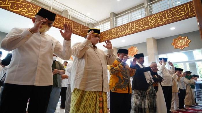 Airlangga-salat-ied-adha-2022.jpg