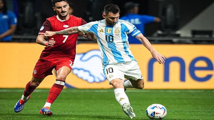 Aksi-Lionel-Messi-bersama-Timnas-Argentina-di-Copa-America-2024.jpg
