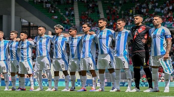 Aksi-pemain-Timnas-Argentina-di-Olimpiade-Paris-2024.jpg