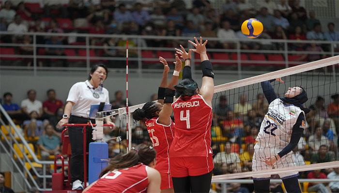 Aksi-pemain-timnas-voli-putri-Indonesia-saat-memblock111.jpg