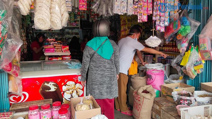 Emak-emak di Mempawah Harap Harga Sembako di 2024 Stabil