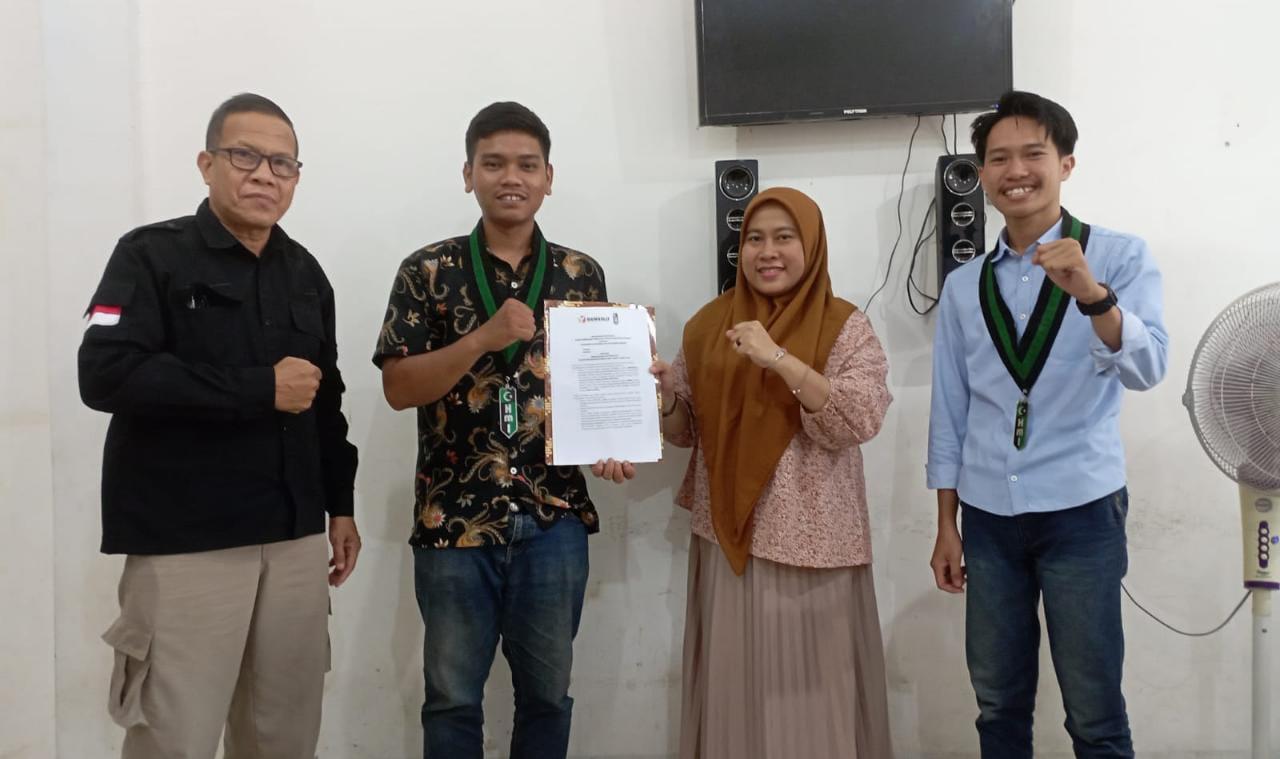 Komitmen Pantau Pemilu 2024, HMI Cabang Sambas Teken Nota Kesepahaman dengan Bawaslu Sambas