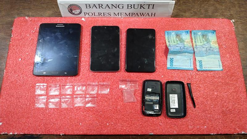 Satresnarkoba Polres Mempawah Bekuk Dua Pengedar Sabu di Mempawah Hilir