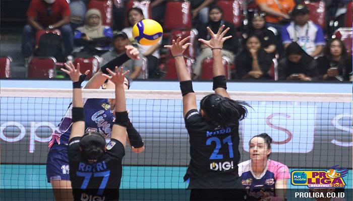 BLOKING-BOLA-Aksi-pemain-Bandung-BJB-Tandamata1313.jpg