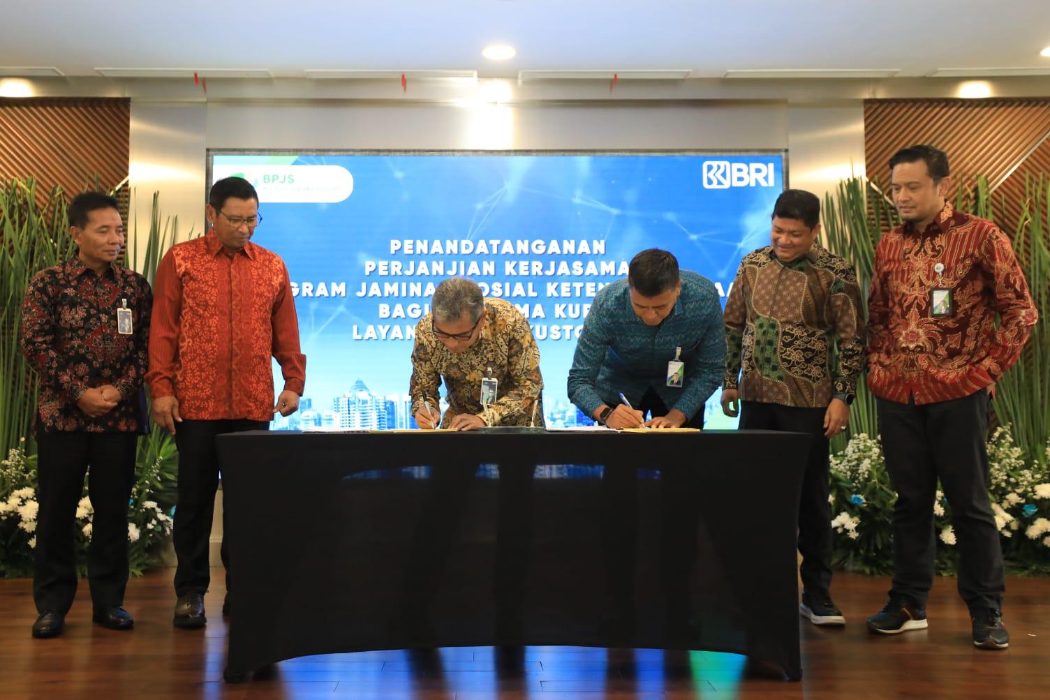 BRI dan BPJS Ketenagakerjaan Resmi Kerja Sama Terkait Program Jaminan Sosial bagi Penerima KUR