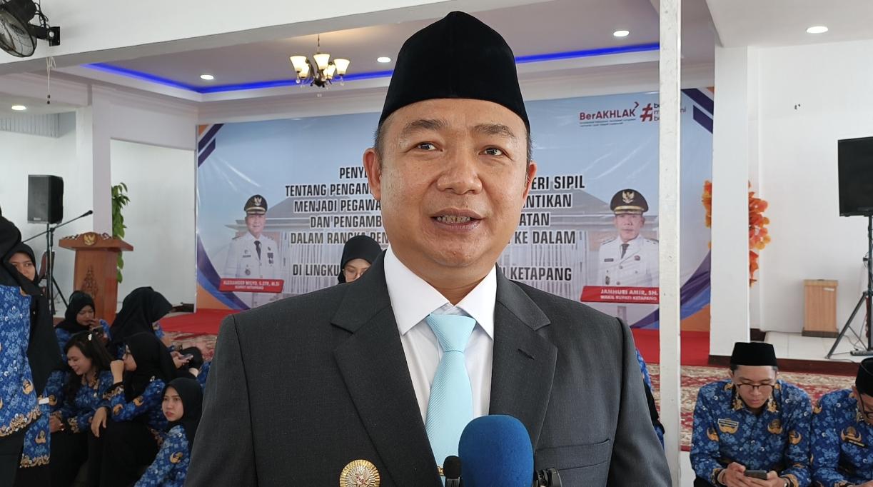 Cegah Fatherless, Bupati Ketapang Ajak Para Ayah Antar Anak di Hari Pertama Sekolah, - Tribunpontianak.co.id