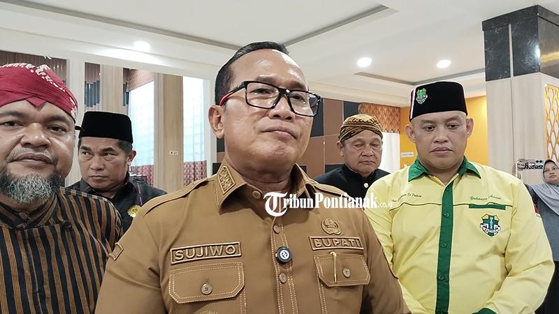 Bupati-Kubu-Raya-Sujiwo23r4ew.jpg