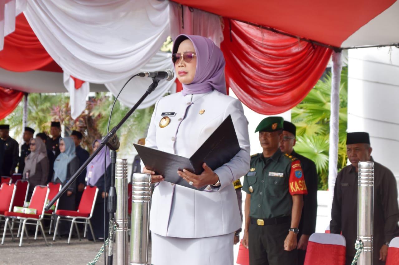 Bupati-Mempawah-Erlina-saat-menjadi-Inspektur-Upacara-Peringatan-Hari.jpg