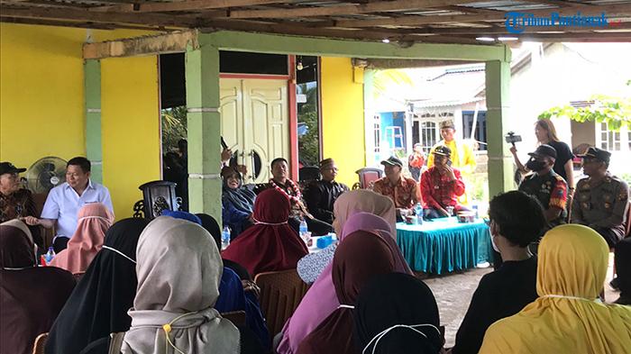 Warga Dusun Permai Sambas Senang Jembatan Bisa Hubungkan Akses Siswa ke Sekolah