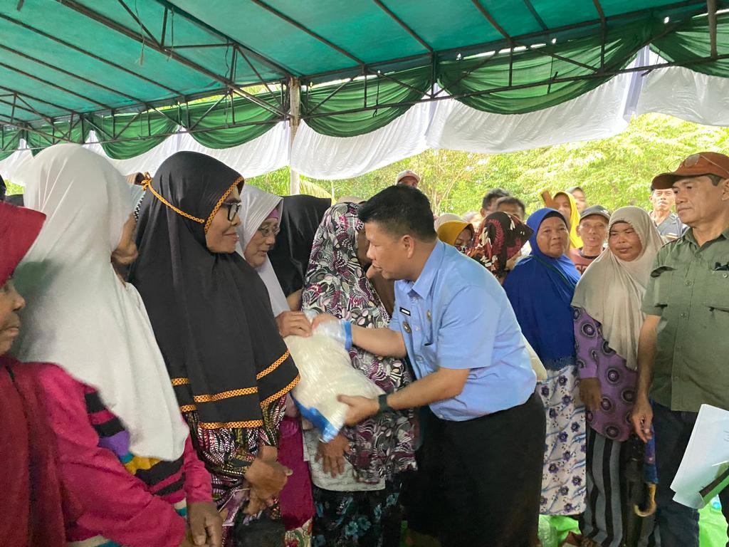 Pemkab Sambas Jemput Bola Pelayanan Kesehatan Gratis di Dusun Gelamak