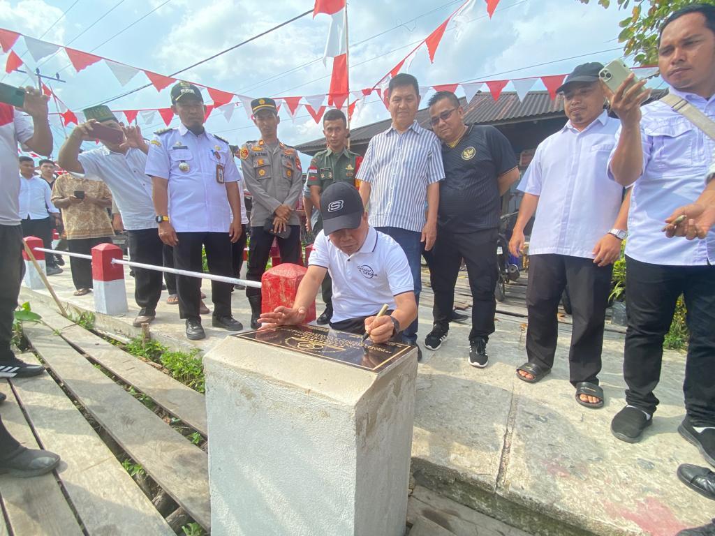Bupati Sambas Harap Jembatan Berkemajuan Permudah Akses Ekonomi Warga Desa Tengguli