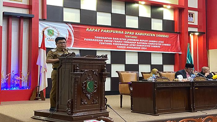 Bupati Sambas Satono Hadiri Paripurna Raperda APBD Perubahan