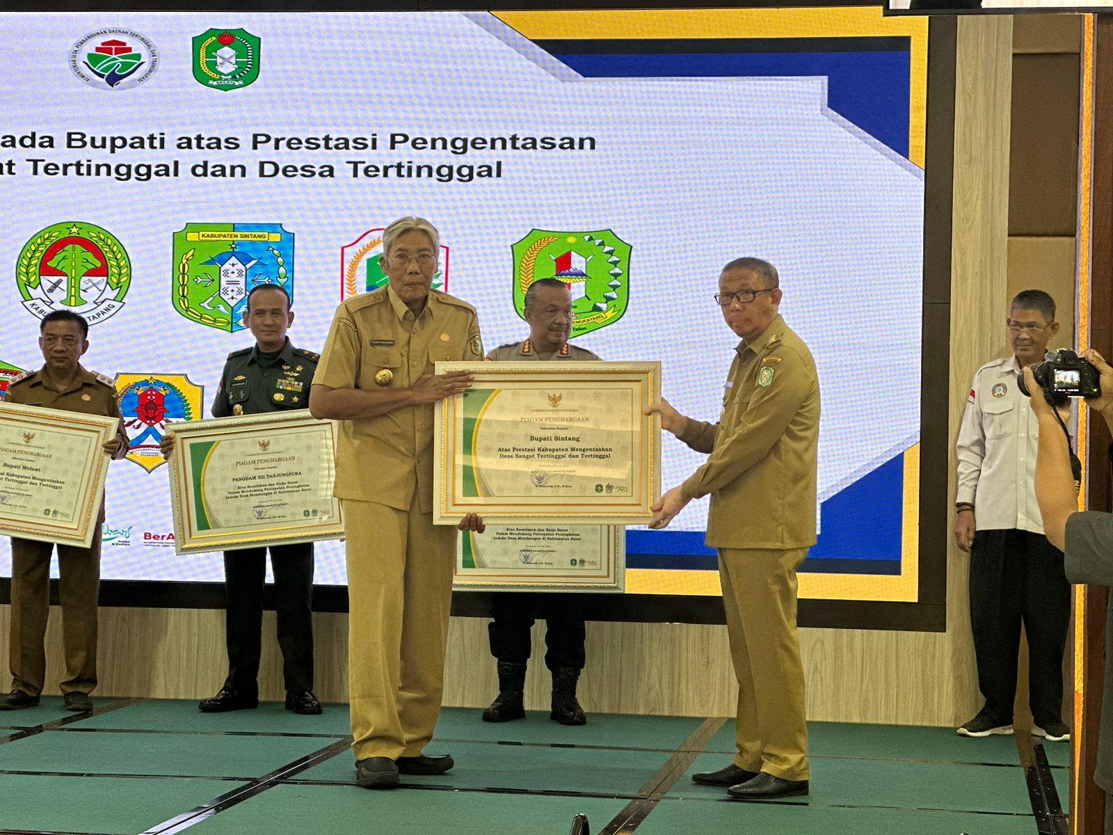 Tak Ada Lagi Status Desa Tertinggal dan Sangat Tertinggal di Kabupaten Sintang