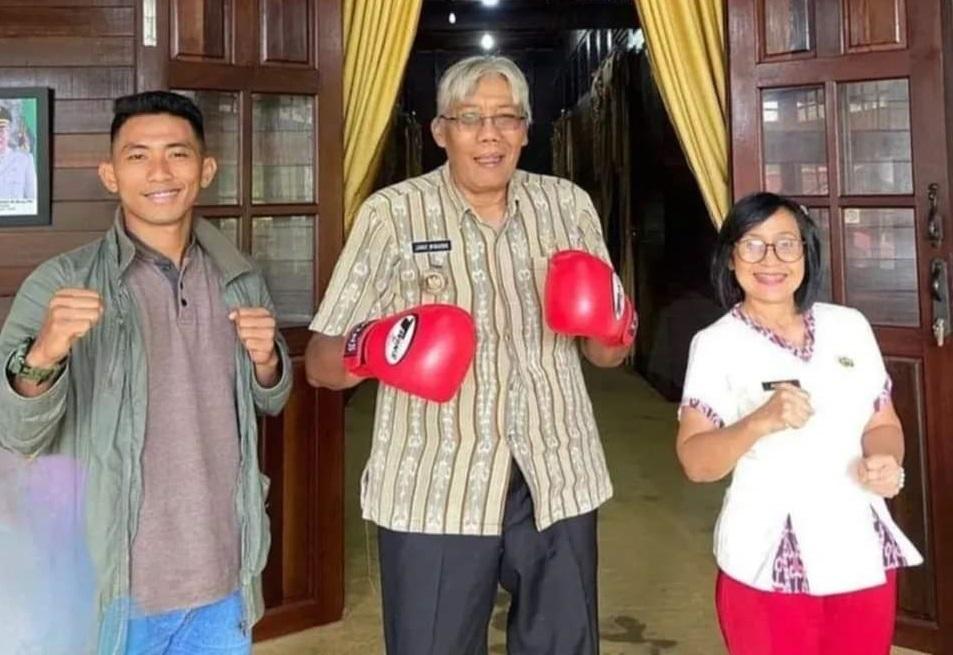 Atlet Tinju Sintang Sertu Reza Berangkat ke Kupang Ikuti Pra-PON