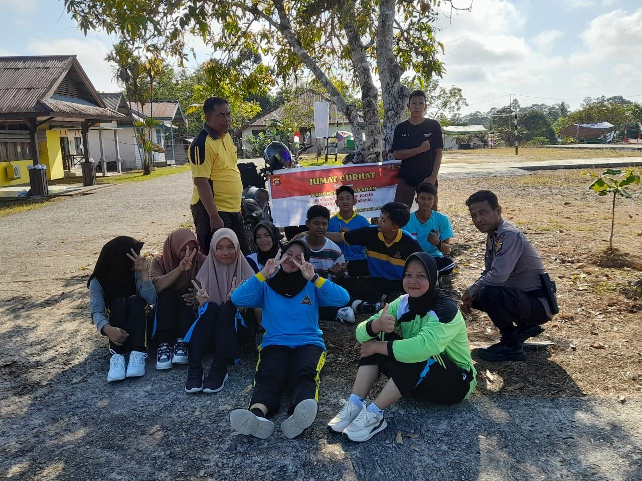 Polsek Pengkadan Gelar Jumat Curhat, Ini Pesan Yang Disampaikan Aipda Pery Yusriansyah