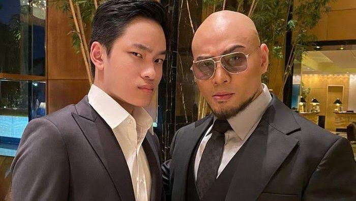 Berpangkat Letkol Tituler TNI AD, Deddy Corbuzier Kaget Lihat Gaya Azka di Depan Menhan Prabowo