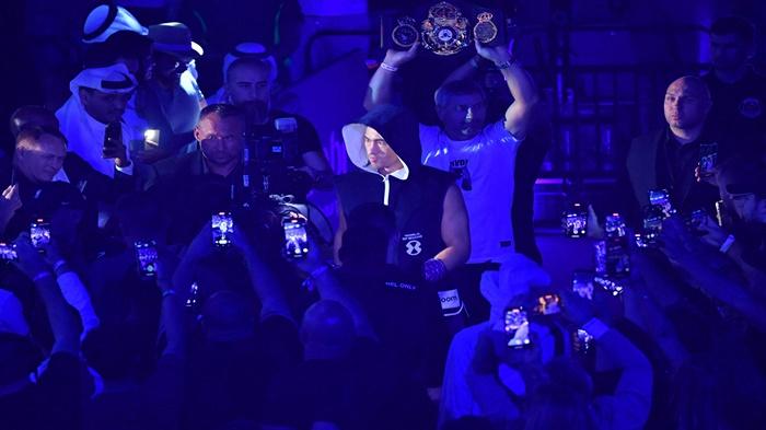 Dmitry Bivol Pertaruhkan 2 Gelar Tinju Dunia Kontra Petarung Tak Terkenal