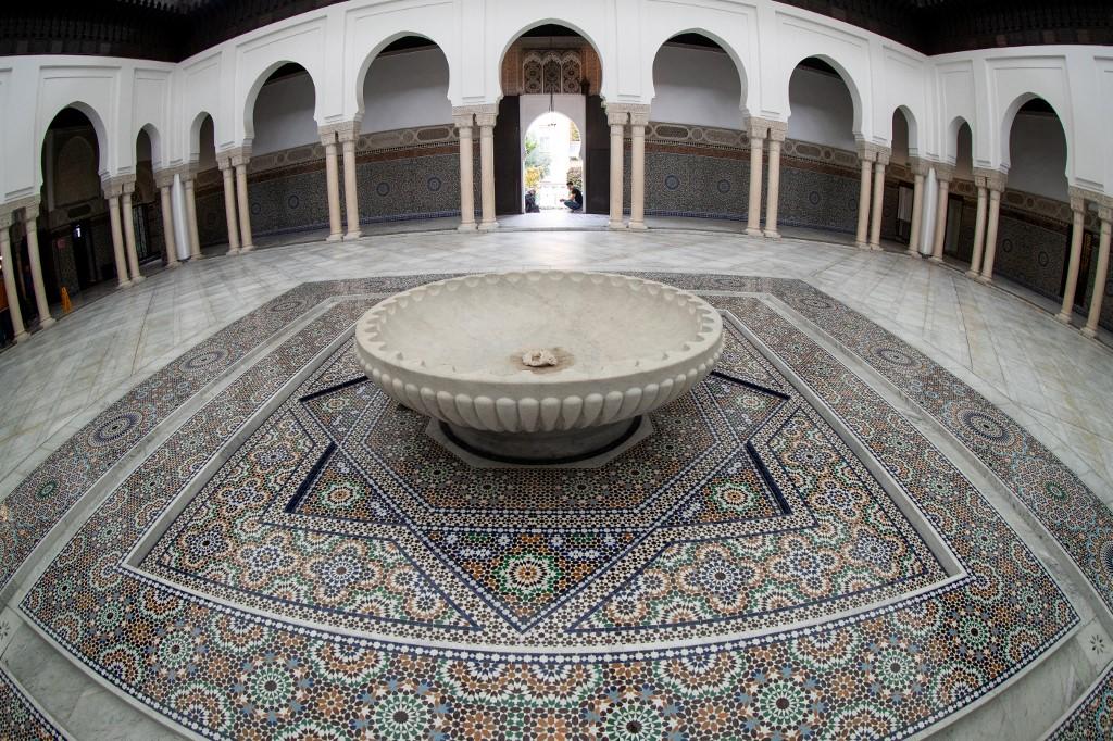 Doa agar Terhindar dari Penyakit Ain , Sakit yang Disebabkan Takjub atau Iri Dengki Hasad Orang Lain