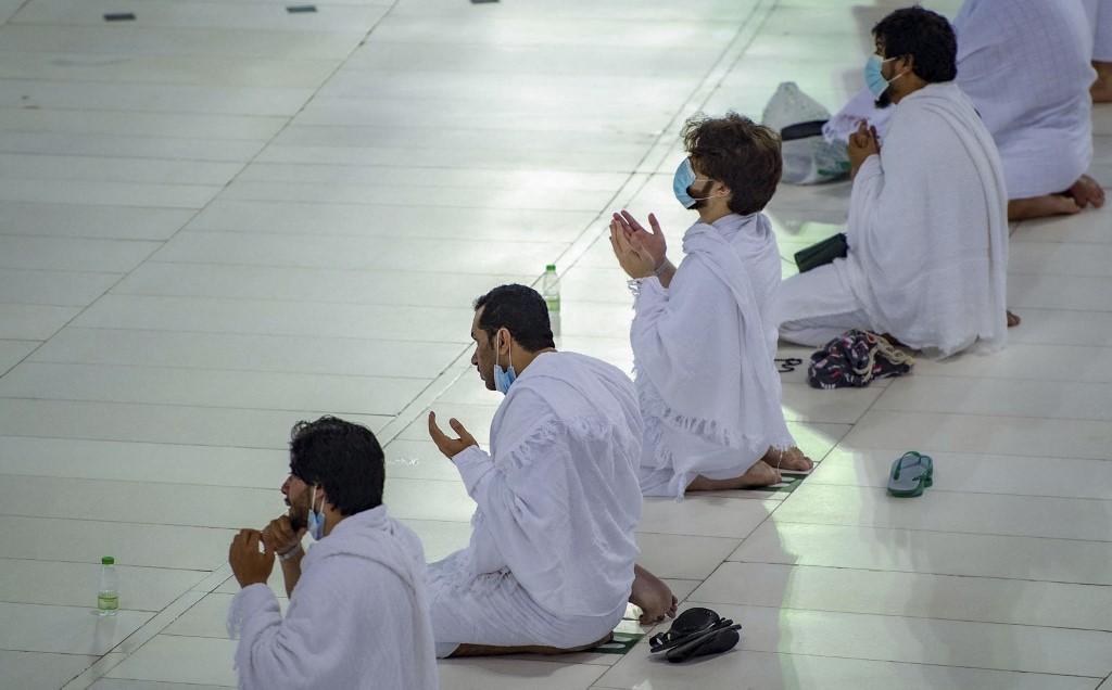 Doa Sesudah Sholat Fardhu yang Pendek Sesuai Sunnah Rasulullah SAW