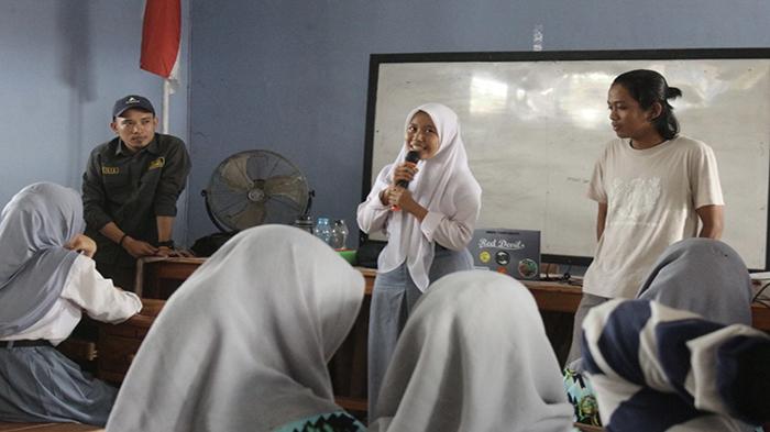 Yayasan Palung Ajak Pelajar di Kayong Utara Cinta Lingkungan