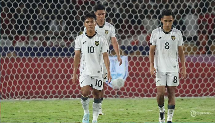 Ekspresi-pemain-Timnas-U23-Indonesia-terlihat-lesu1.jpg