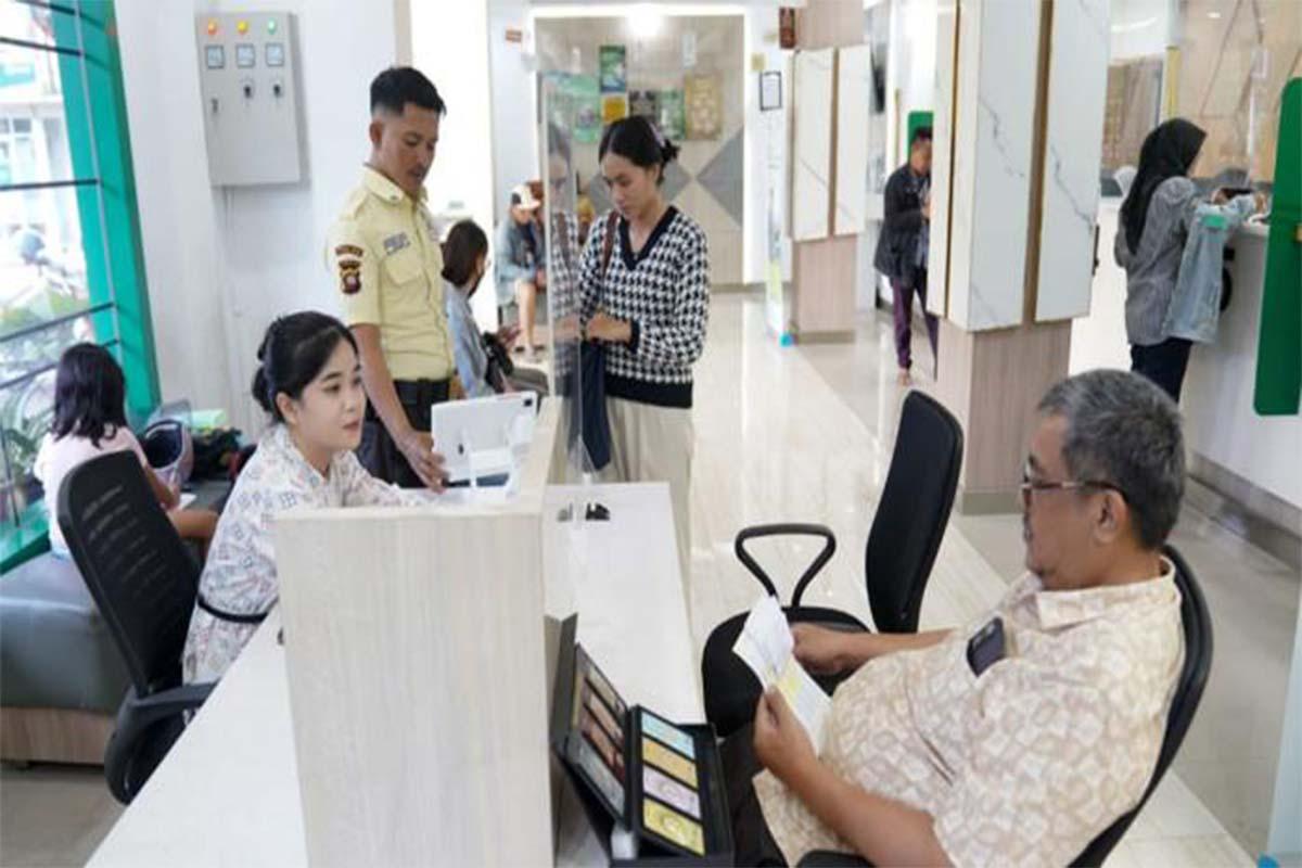 Harga Emas Pegadaian Hari Ini Senin 13 Juli 2026: Galeri 24 Antam dan UBS Stabil, Cek Daftar Lengkap - Tribunpontianak.co.id