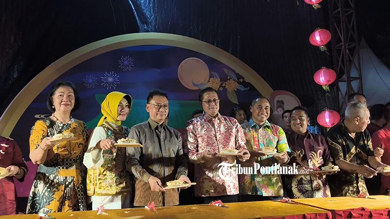 Festival-Kue-Bulan435erf.jpg