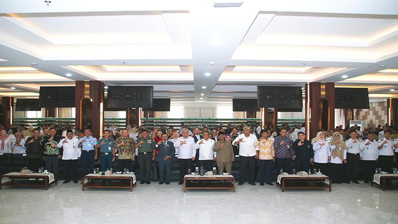 Komitmen Wujudkan Keterbukaan Informasi Publik, Pemprov Kalbar Raih Penghargaan Komisi Informasi