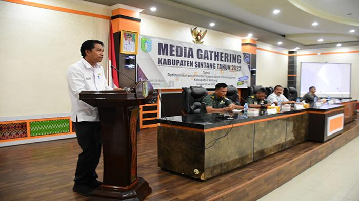 Pemkab Sintang Bersinergi Dengan Media Massa, Pemkab Siapkan Perda Keterbukaan Informasi Publik