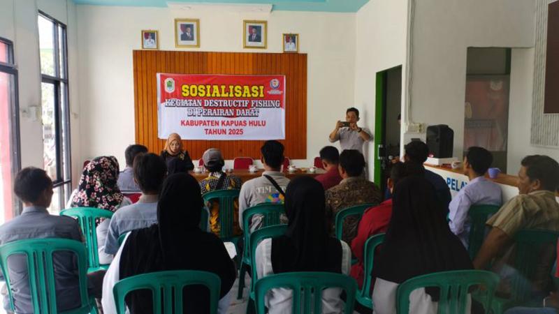 Dinas Perikanan Ajak Masyarakat Desa Nibung Selimbau Jaga Perairan Sungai dari Ilegal Fishing