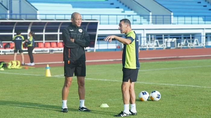 Gerald-Vanenburg-hadir-dalam-pemusatan-latihan-TC-Timnas-U17-Indonesia.jpg