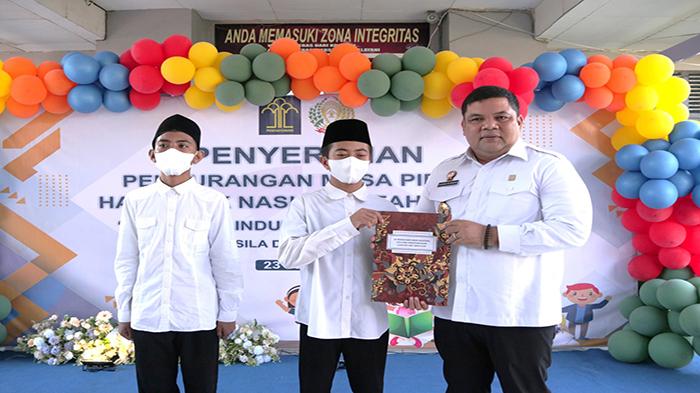 Peringati Hari Anak Nasional Ke 40, Kemenkumham Kalbar Serahkan Remisi Pada 32 Anak Binaan LPKA