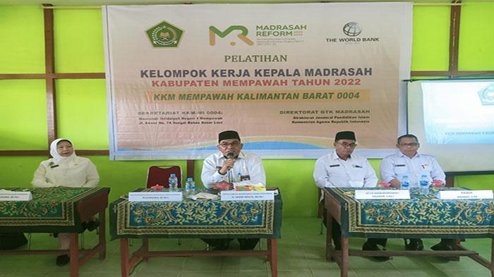 Hasib-Arista-saat-memberikan-motivasi-pada-p234wef.jpg