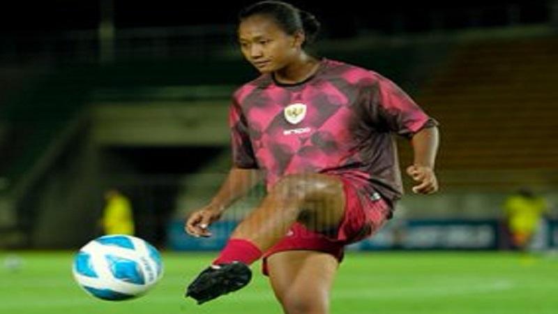 Hasil-Indonesia-Vs-Malaysia-Women-Kejuaraan-Wanita-AFF-2024-Ditutup-Gol-Indah-Claudia-Scheunemann.jpg