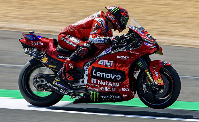 Hasil-MotoGP-Inggris-2025-Terbaru-Podium-Franceco-Bagnaia-di-Silverstone-Marquez-Gigit-Jari.jpg