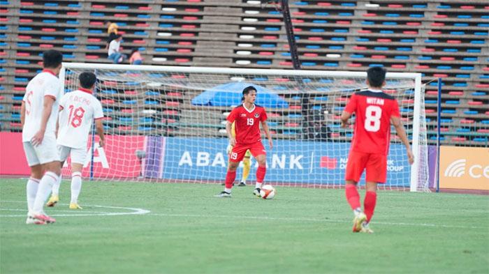 Head-to-head-Indonesia-Vs-Thailand-Kick-Off-Final-Sepak-Bola-SEA-Games-2023-5-Banding-16-Kemenangan.jpg