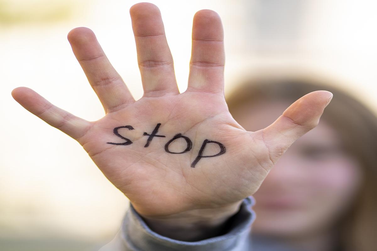 Ilustrasi-stop-kekerasan1404.jpg
