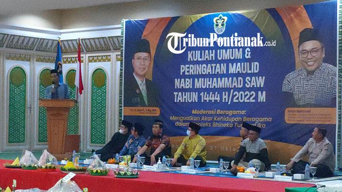 Institut-Agama-Islam-Negeri-Pontianak-saat-menggelar-kulia234weds.jpg