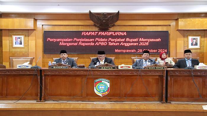 Pj Bupati Ismail Hadiri Rapat Paripurna Bersama DPRD Mempawah, Perihal Rancangan Perda APBD TA 2025